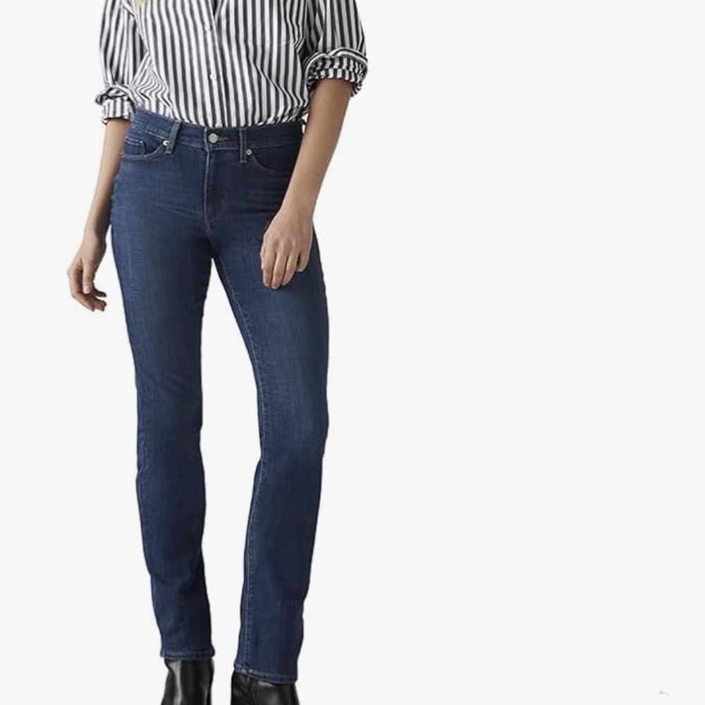 New Levi's Dark Blue Classic Straight Leg Women's Jeans